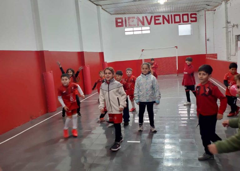 Huracán Ciclista inauguró su nuevo predio para la Escuelita de Fútbol