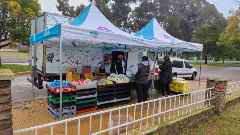 Mercados Bonaerenses llega a Gonzales Chaves y De la Garma con combos y productos a precios promocionales